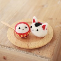 [H441-340] Hamanaka Felt Wool kit - Daruma & Lucky Dog