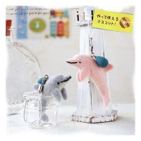 [H441-348] Hamanaka 羊毛氈材料包 - 小海豚電話繩