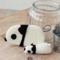 [H441-351] Hamanaka Felt Wool kit - Panda and Son Cleaner