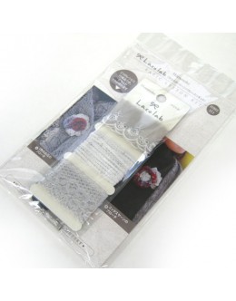 Hamanaka H902-311 Laco Lab Lace Ruffle Pom Pom kit
