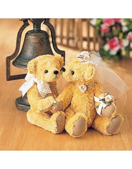Hamanaka H431-039 Wedding Ring Bear Sewing Kit